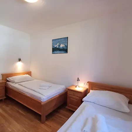 Pine Zell Am - Steinbock Apartman *